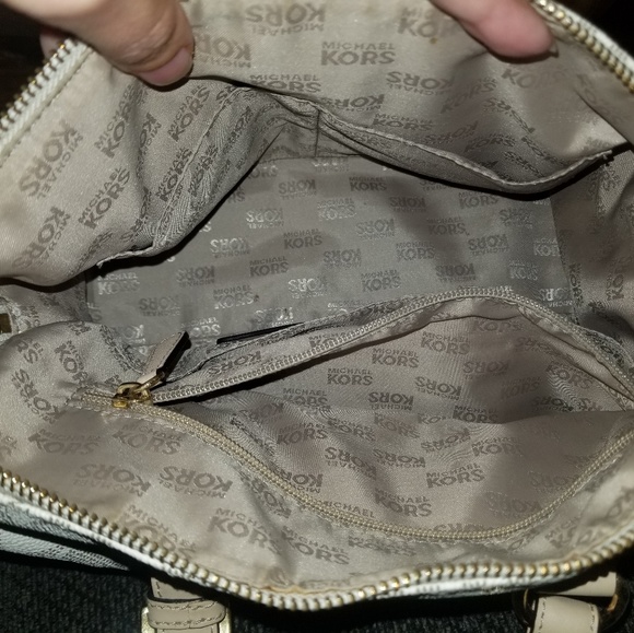 Michael Kors purse - Picture 3 of 5